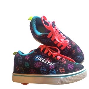 Heelys Kids' Black and Pink Skate Shoes